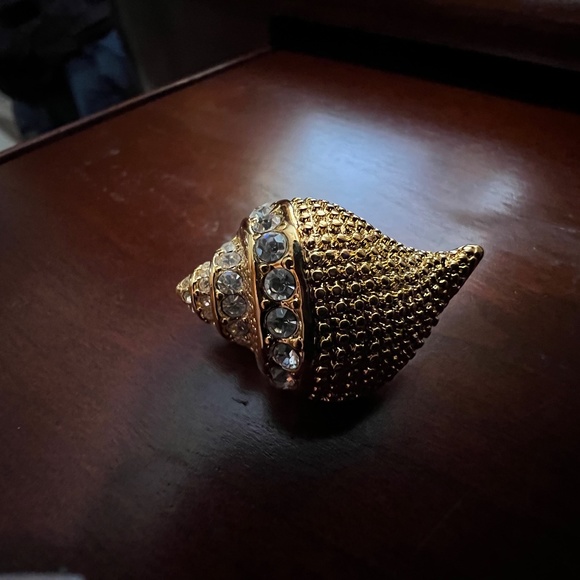 Kenneth Jay Lane Gold Acorn Clip-On Earrings - Picture 3 of 4